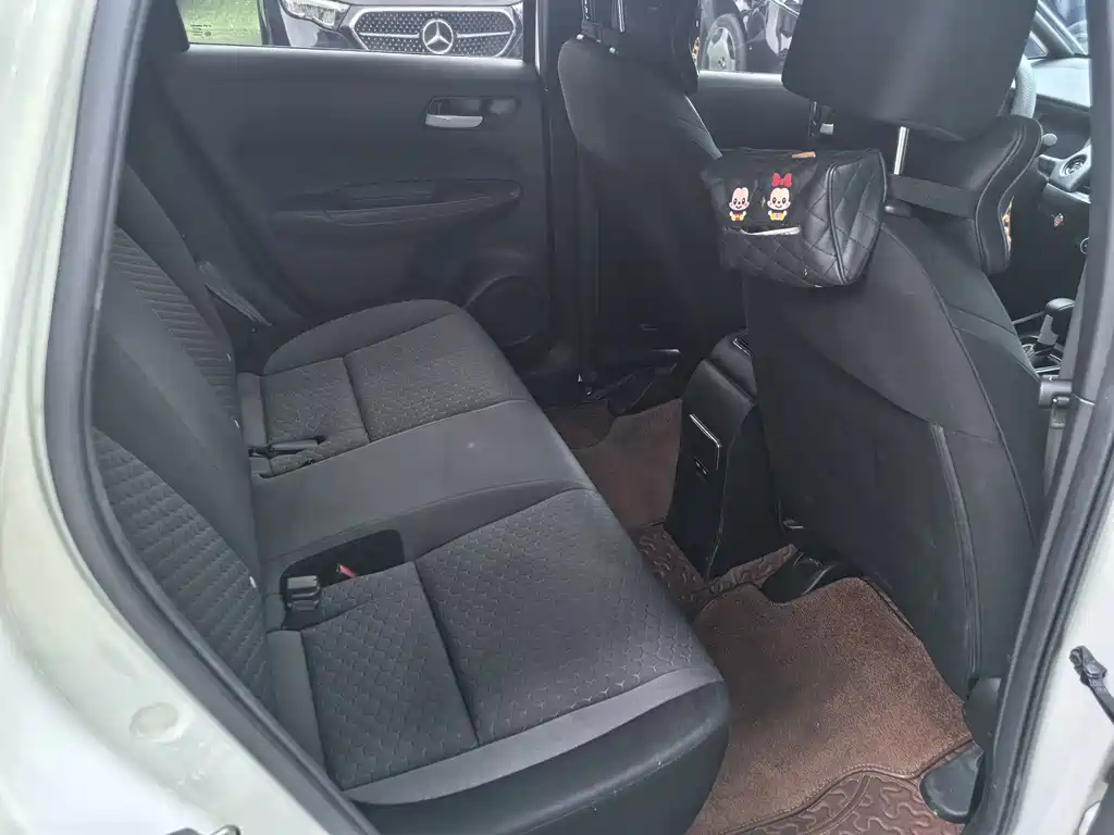 Honda Fit — фото 9