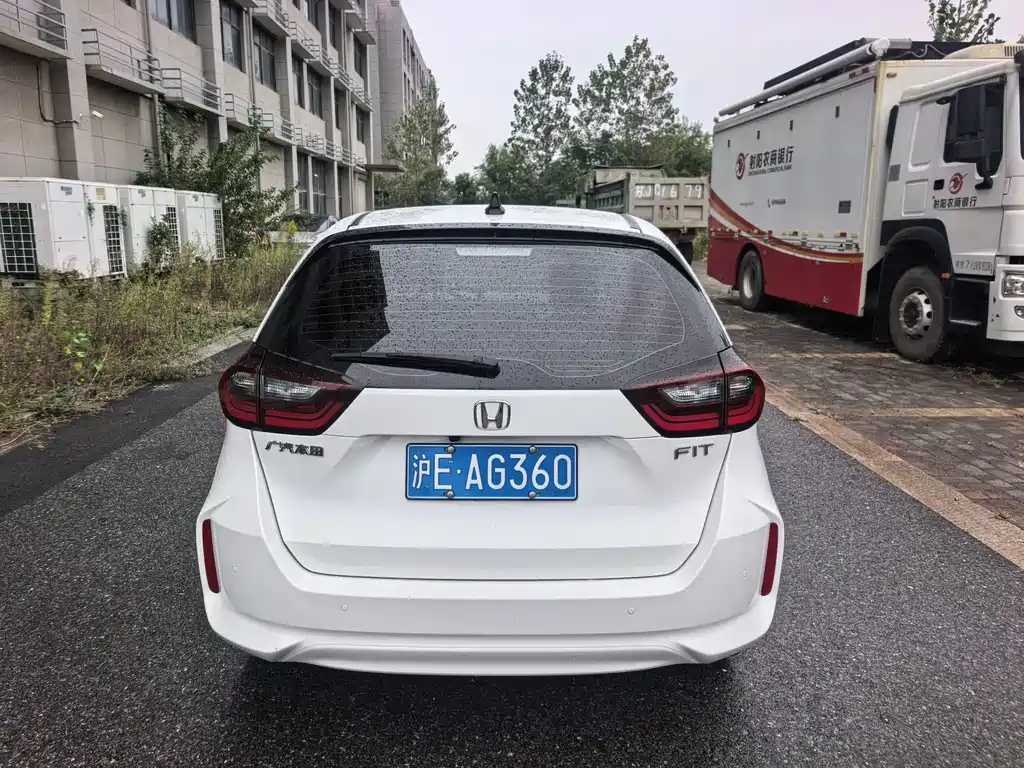 Honda Fit — фото 4
