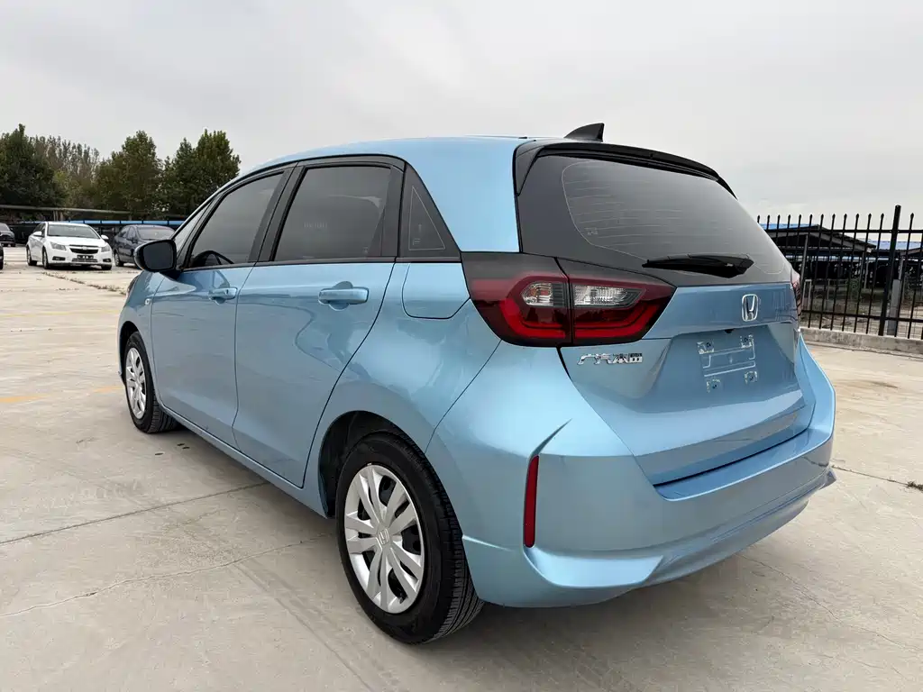 Honda Fit — фото 4