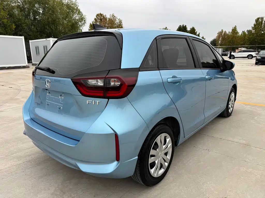 Honda Fit — фото 6