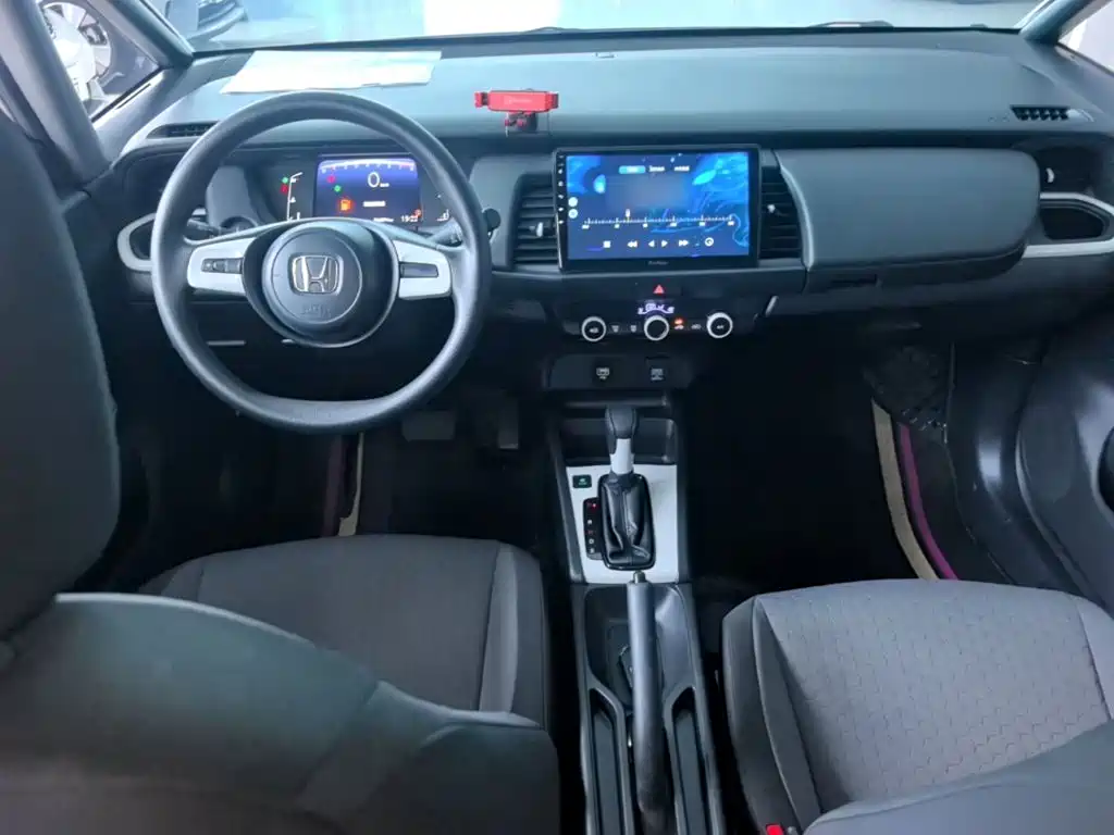 Honda Fit — фото 9