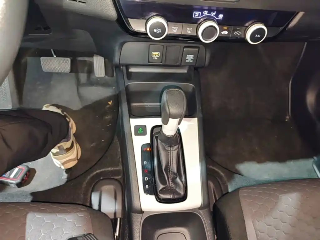 Honda Fit — фото 13