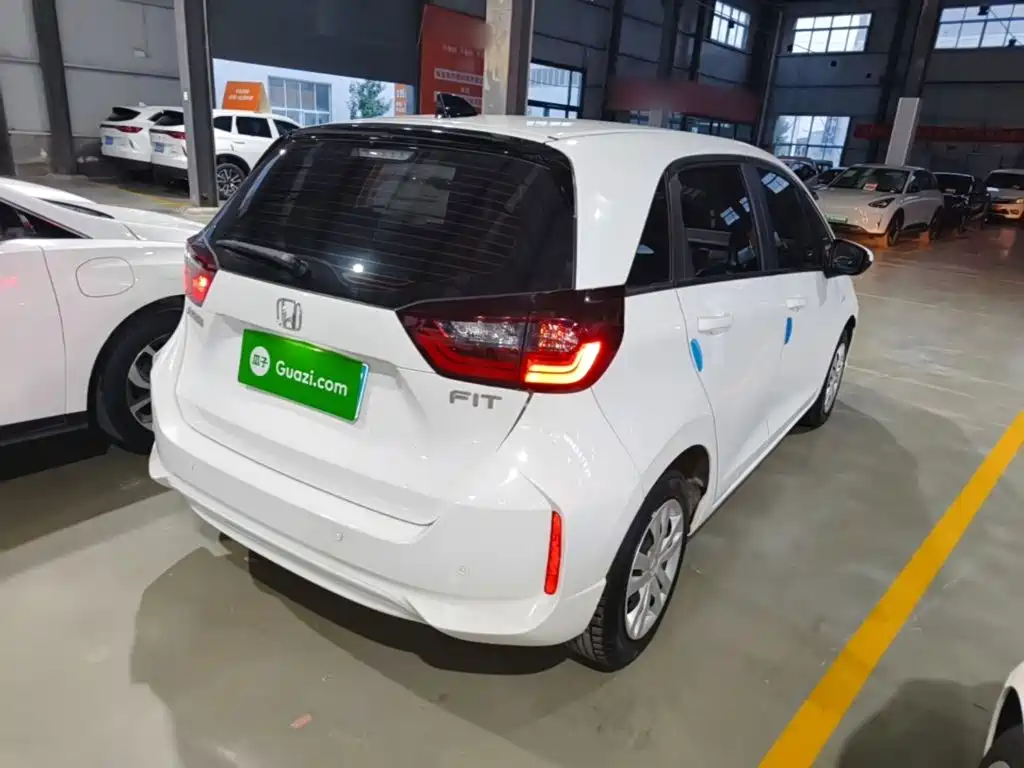 Honda Fit — фото 6