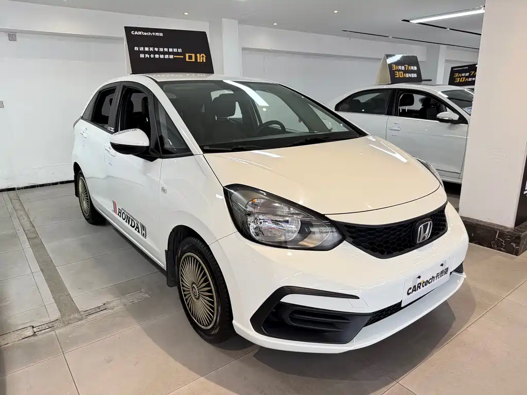 Honda Fit — фото 3