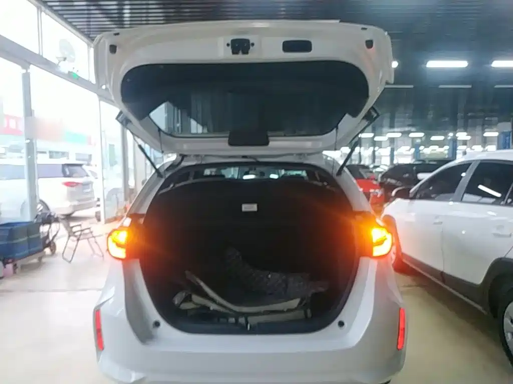 Honda Fit — фото 18