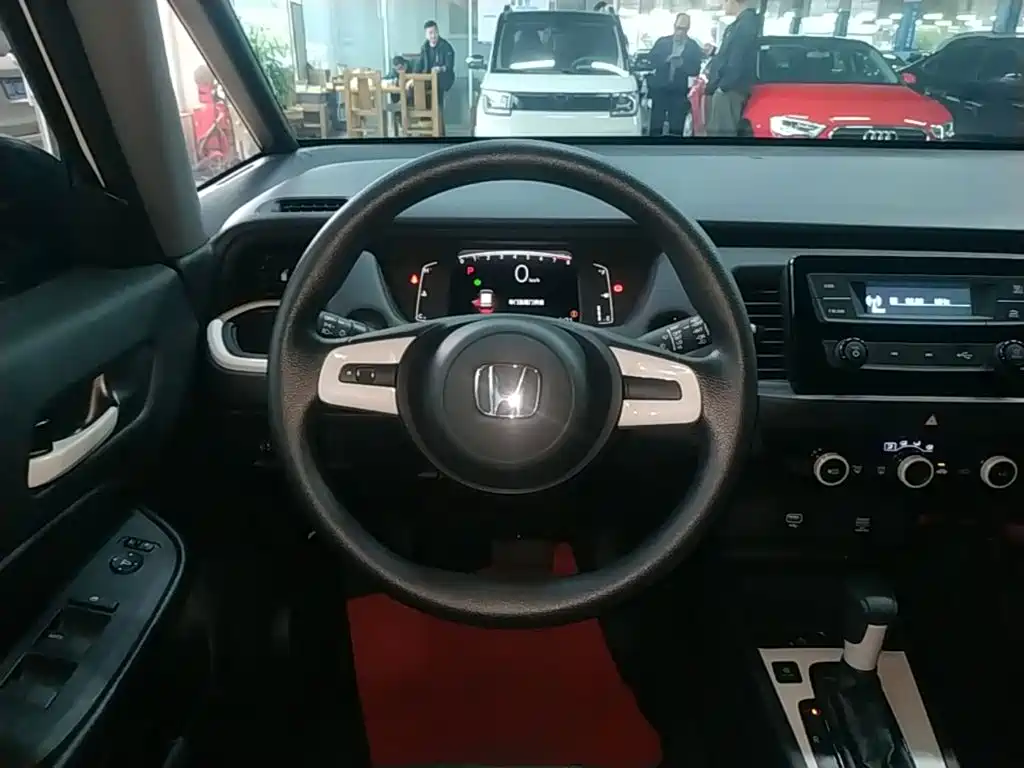 Honda Fit — фото 10