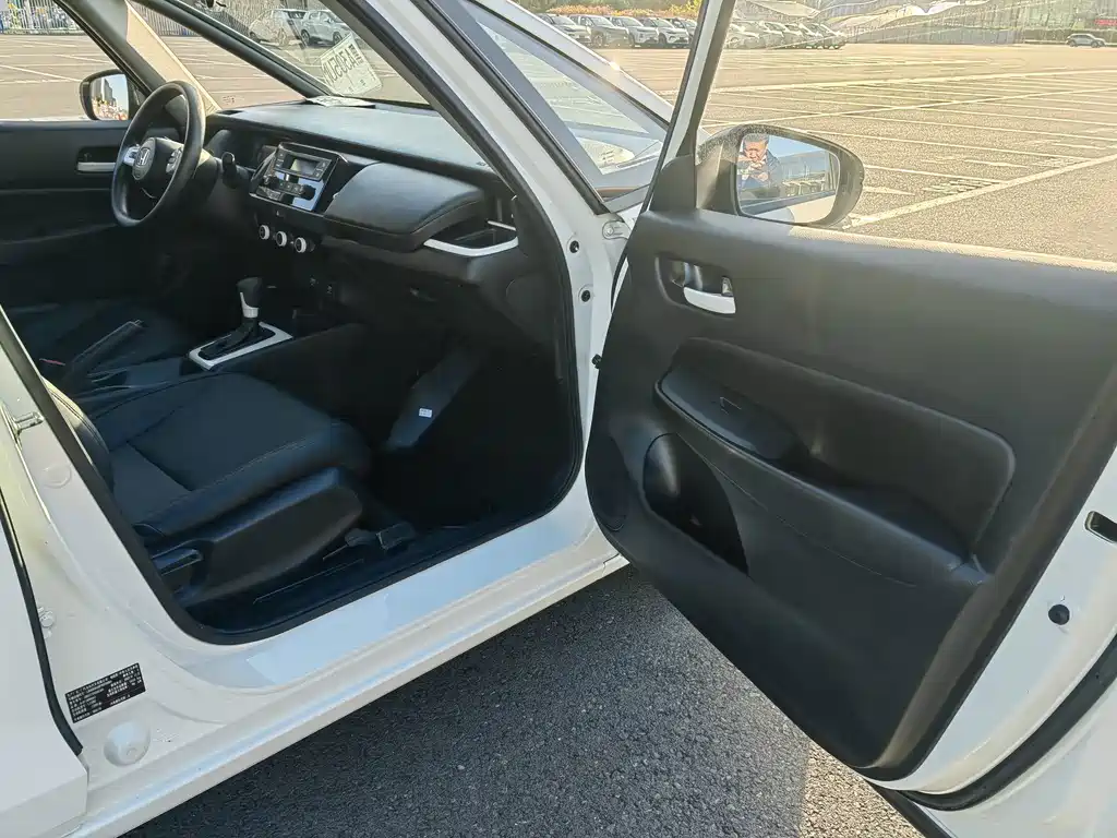 Honda Fit — фото 14