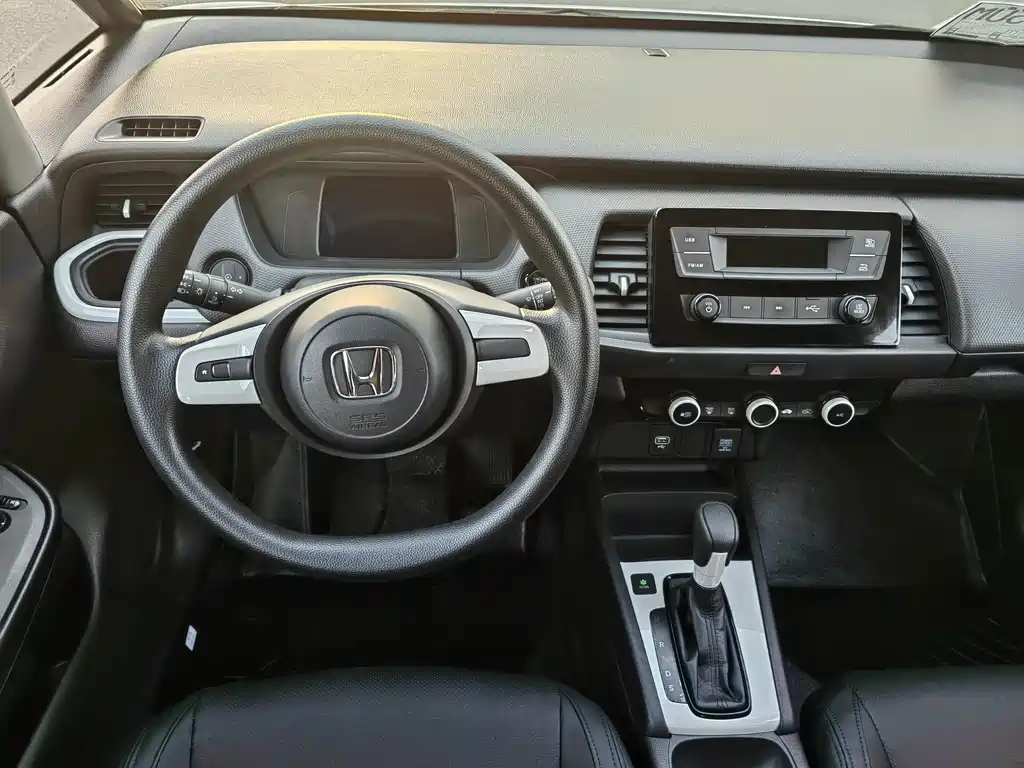 Honda Fit — фото 21