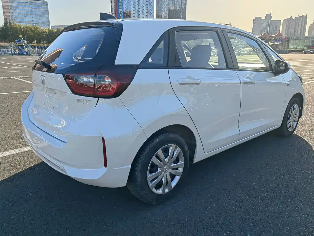 Honda Fit — фото 6