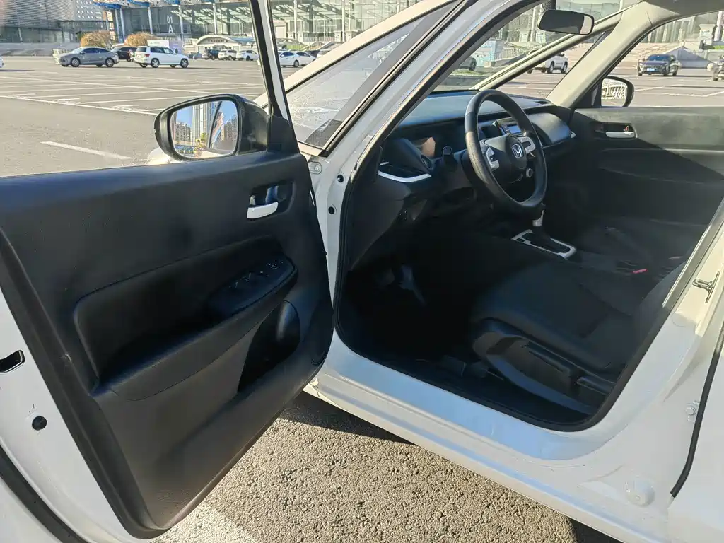 Honda Fit — фото 10