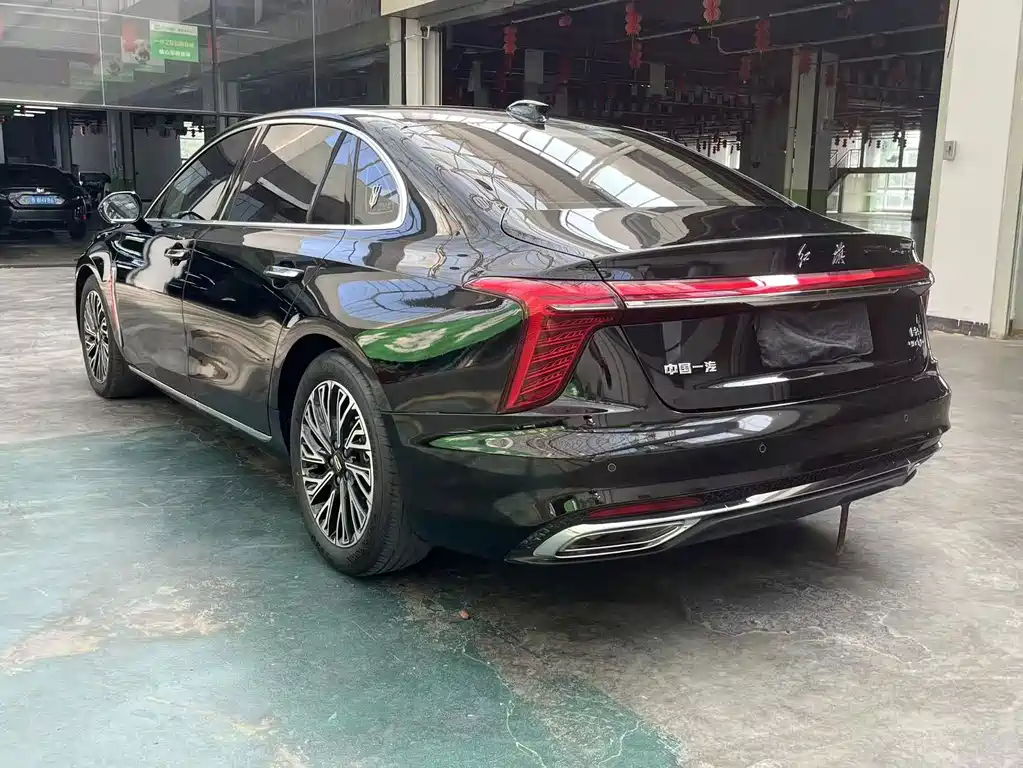 Hongqi Hongqi H5 — фото 13