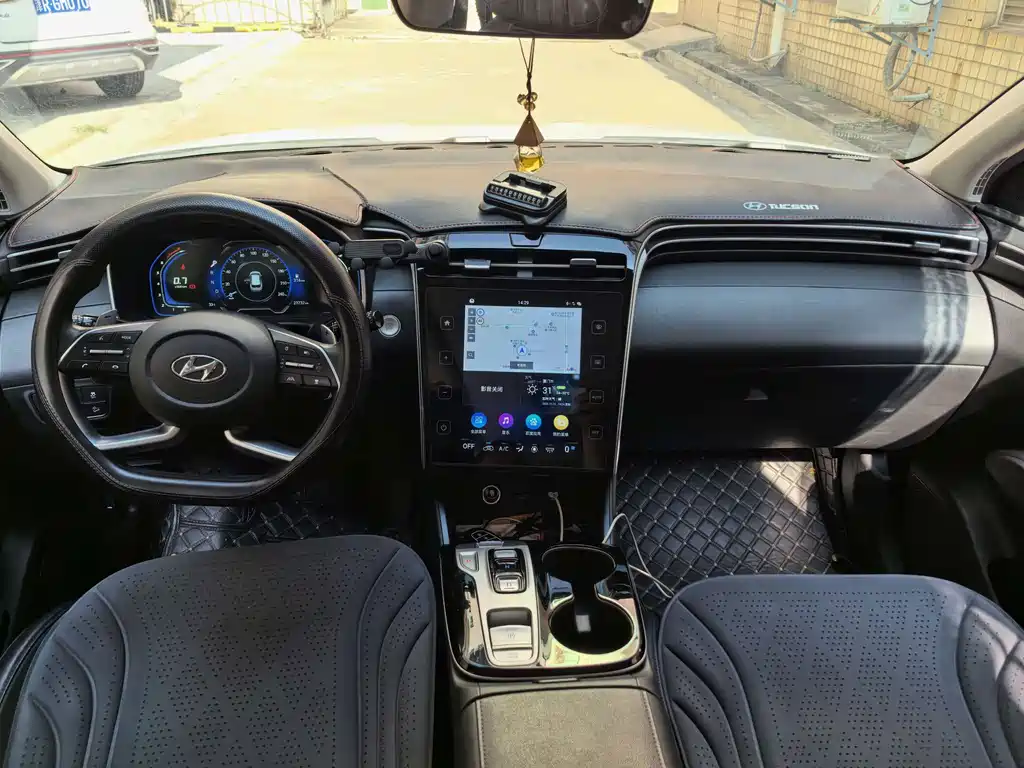Hyundai Tucson — фото 8
