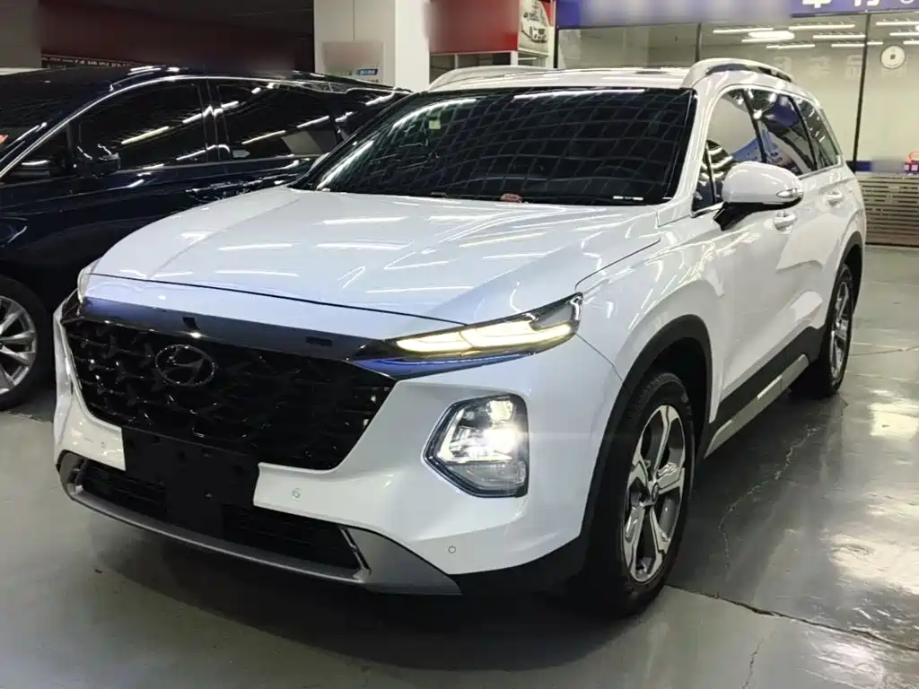 Hyundai Santa Fe — фото 1