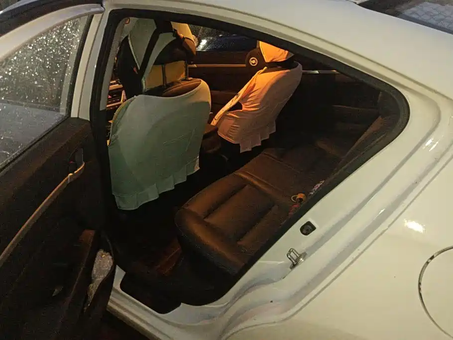 Hyundai Elantra — фото 11