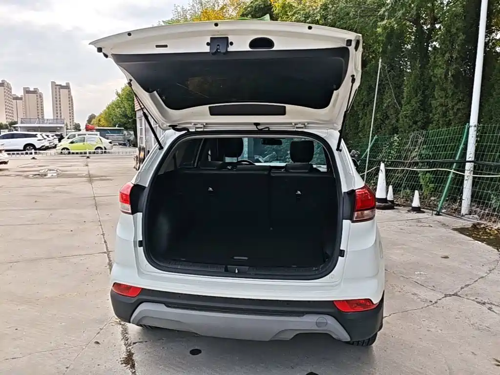 Hyundai ix25 — фото 18