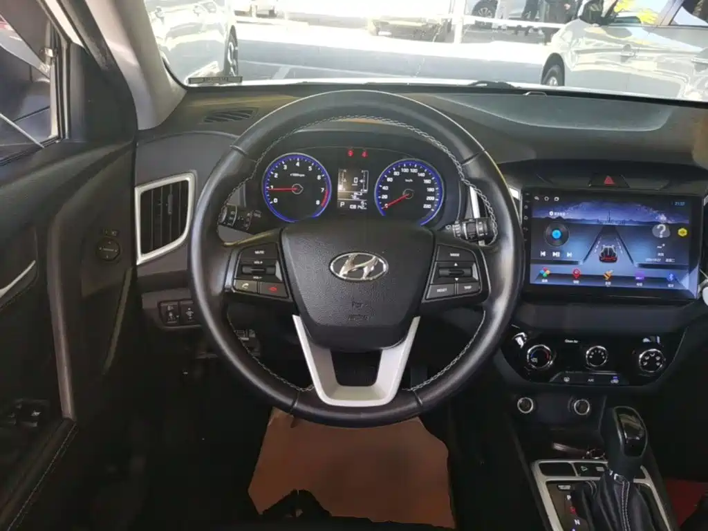 Hyundai ix25 — фото 10