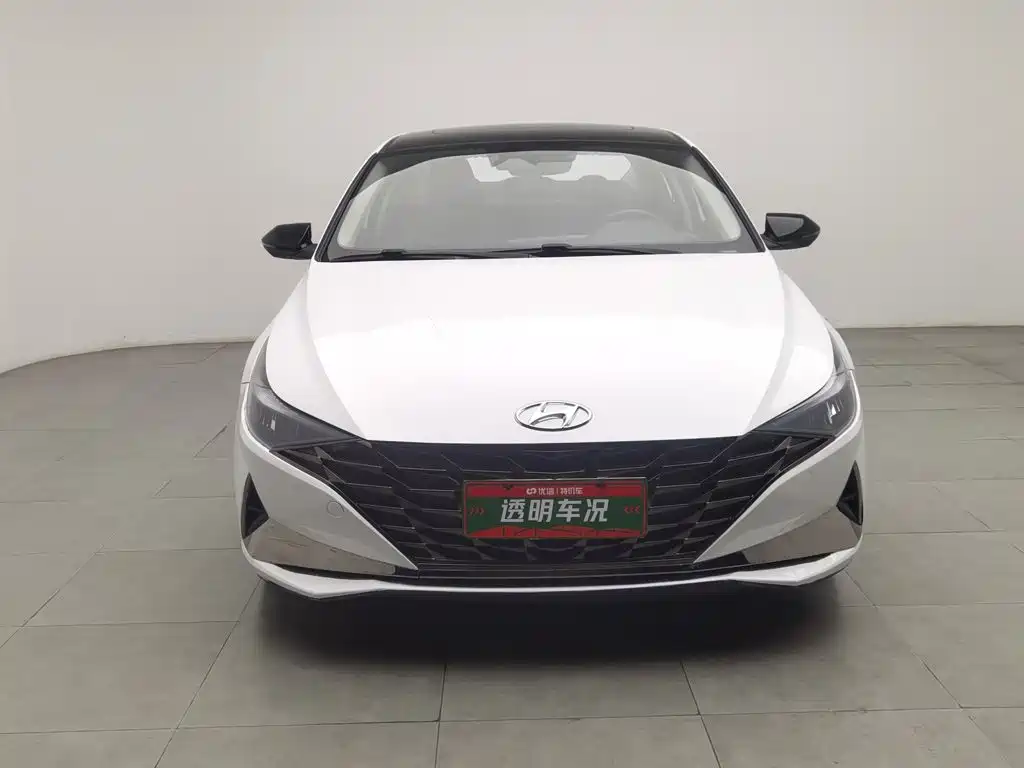 Hyundai Elantra — фото 3
