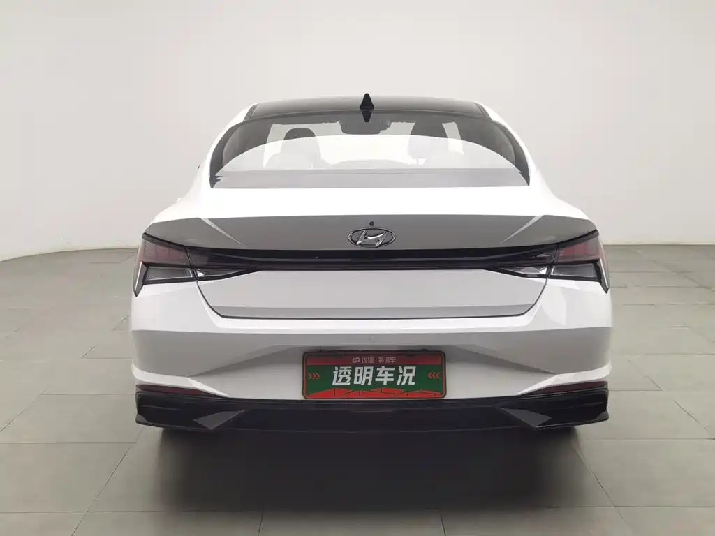 Hyundai Elantra — фото 4