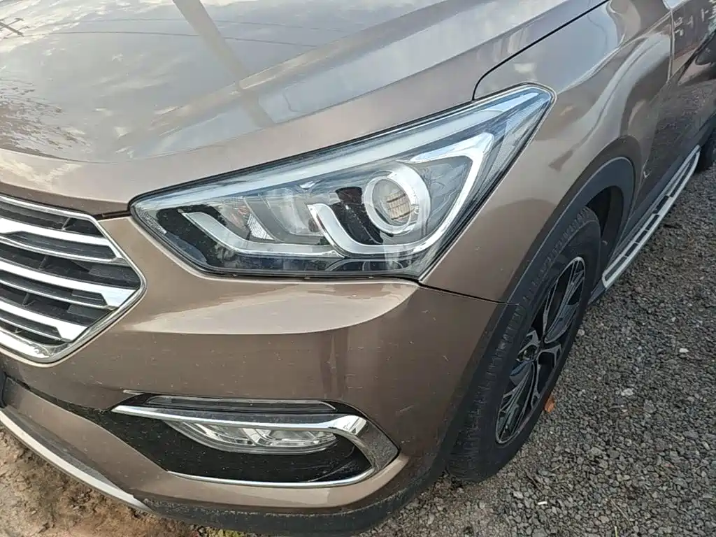 Hyundai Santa Fe — фото 23