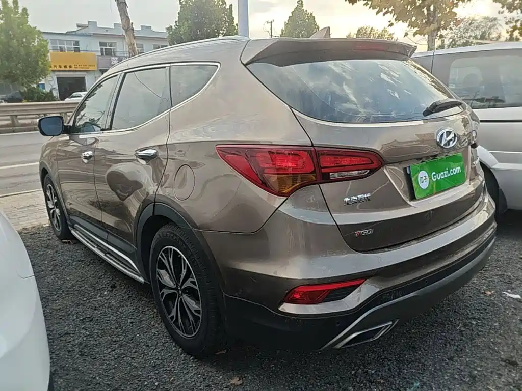 Hyundai Santa Fe — фото 4