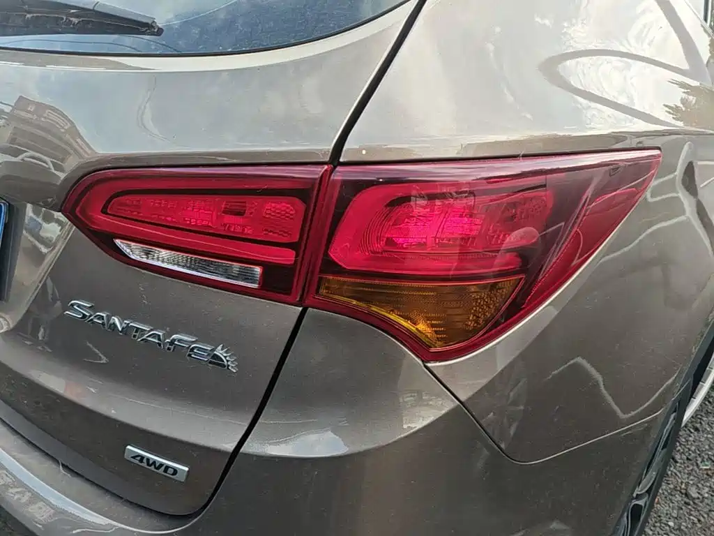 Hyundai Santa Fe — фото 7