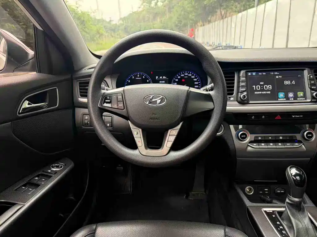Hyundai Mistra — фото 6