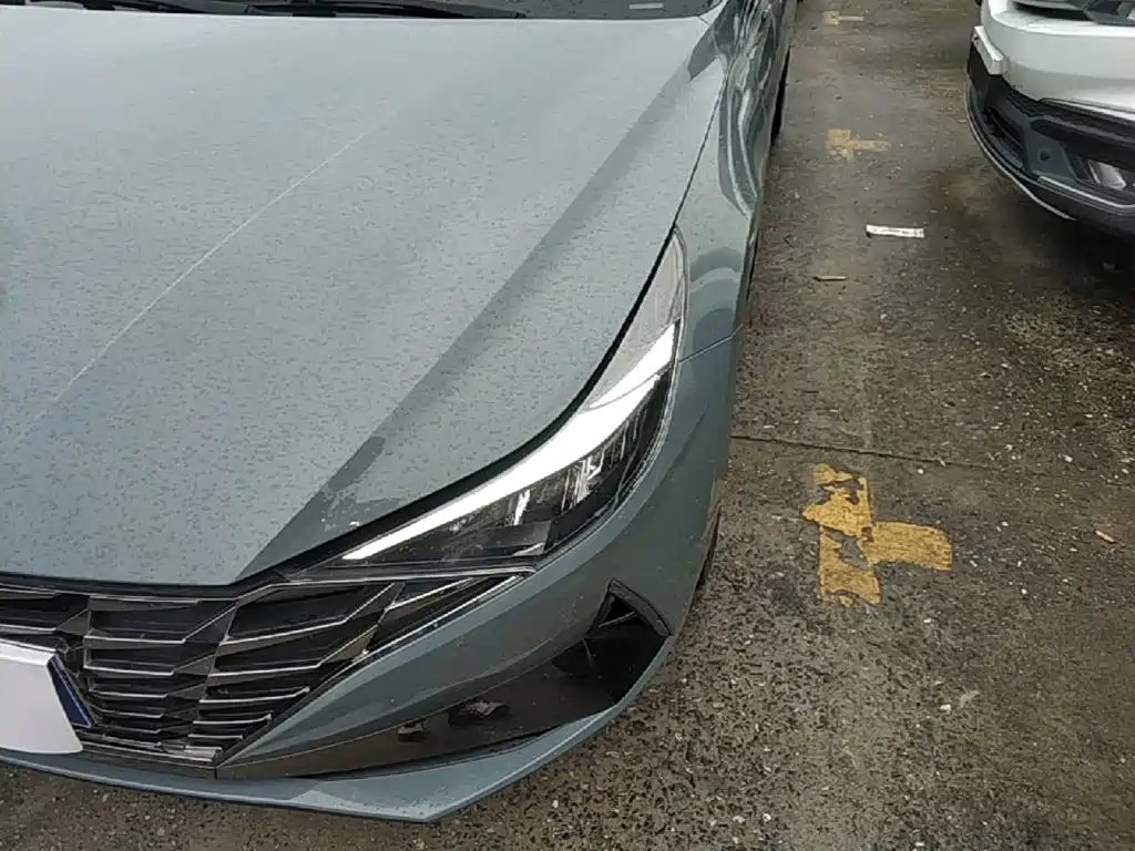 Hyundai Elantra — фото 23