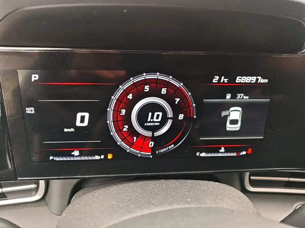 Hyundai Elantra — фото 11