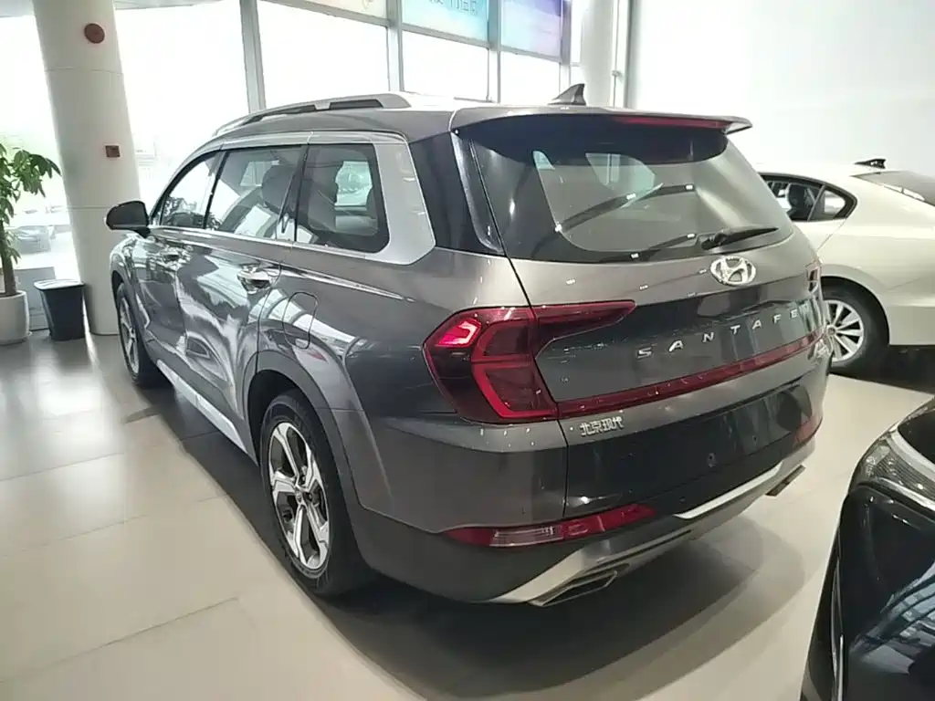 Hyundai Santa Fe — фото 4