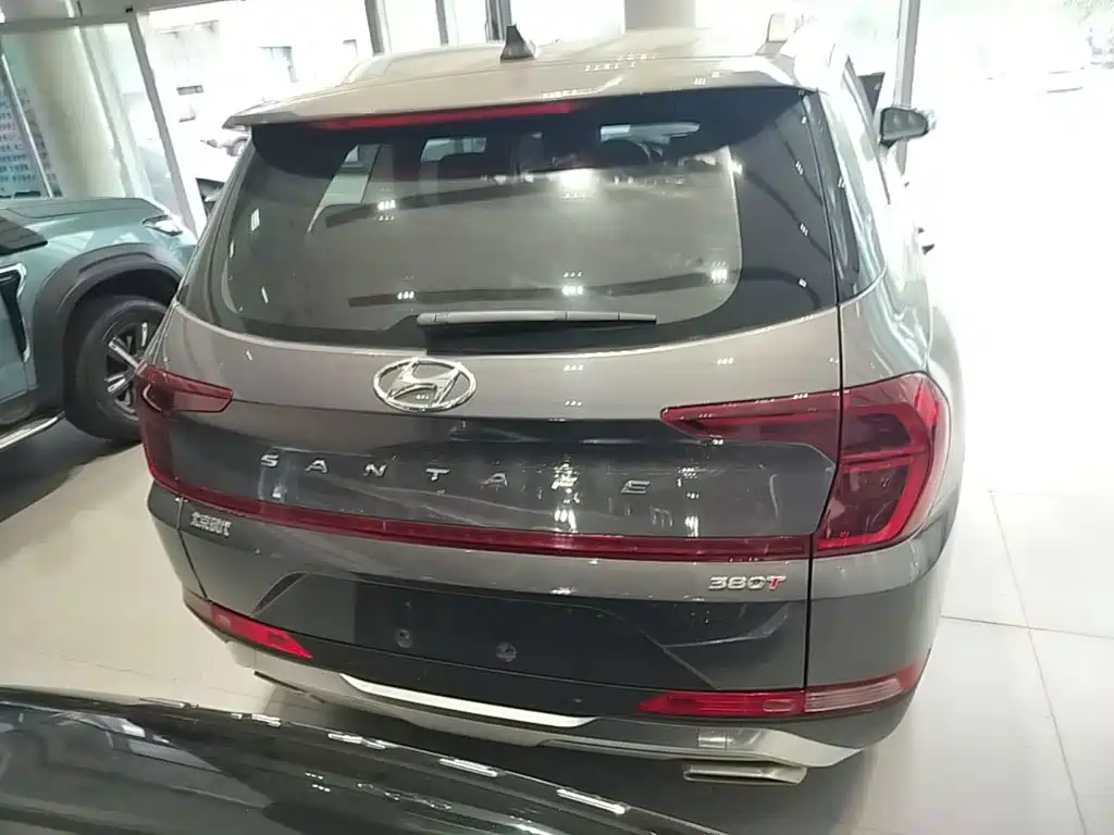 Hyundai Santa Fe — фото 5