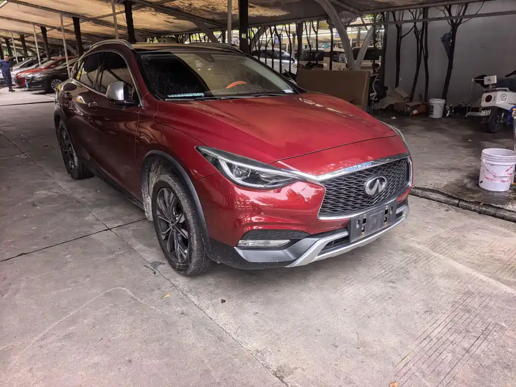Infiniti QX30 — фото 3