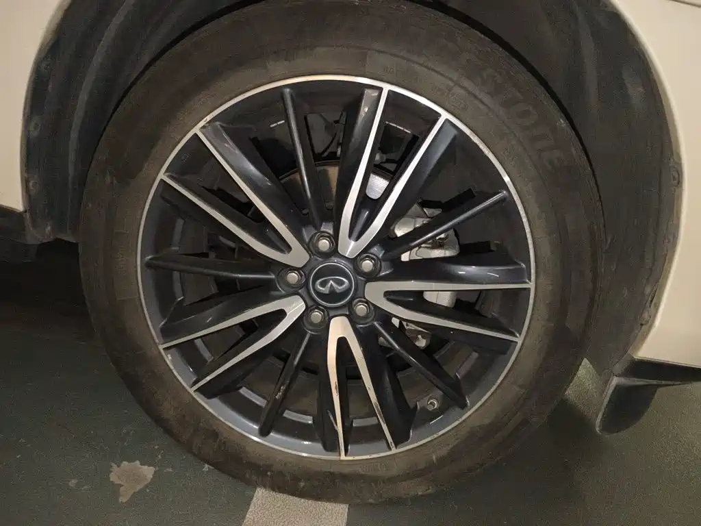 Infiniti QX60 (Import) — фото 24