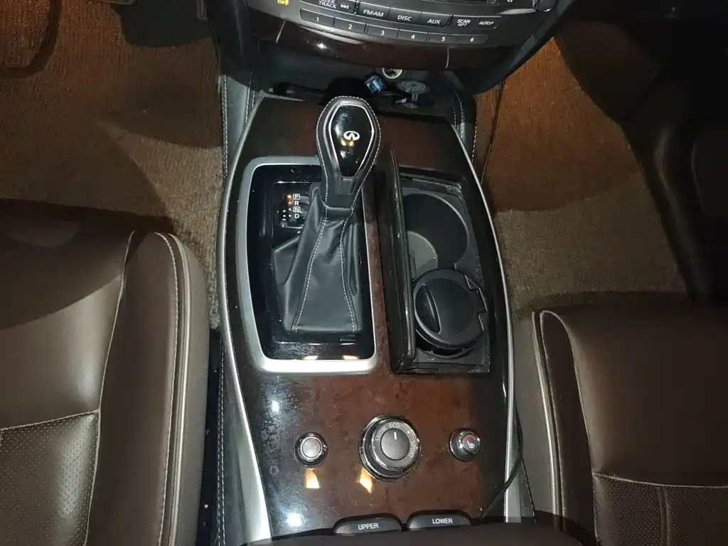 Infiniti QX60 (Import) — фото 10