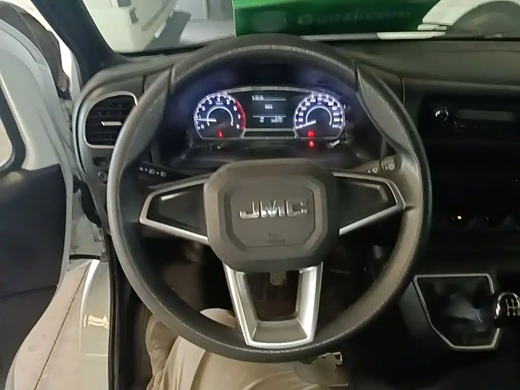 JMC Tesla — фото 10