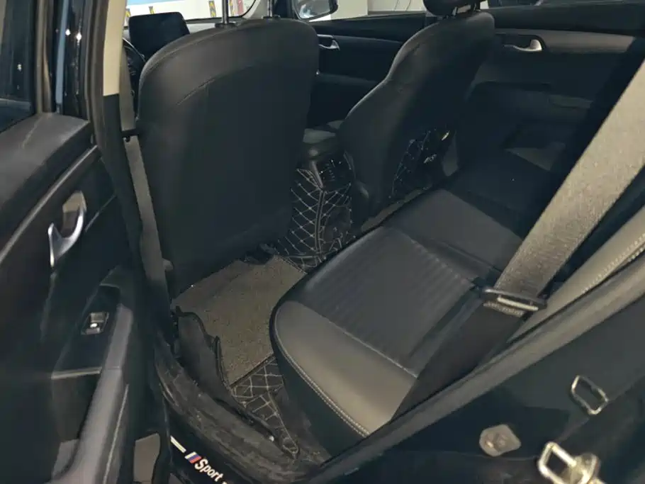 Kia Sportage — фото 11