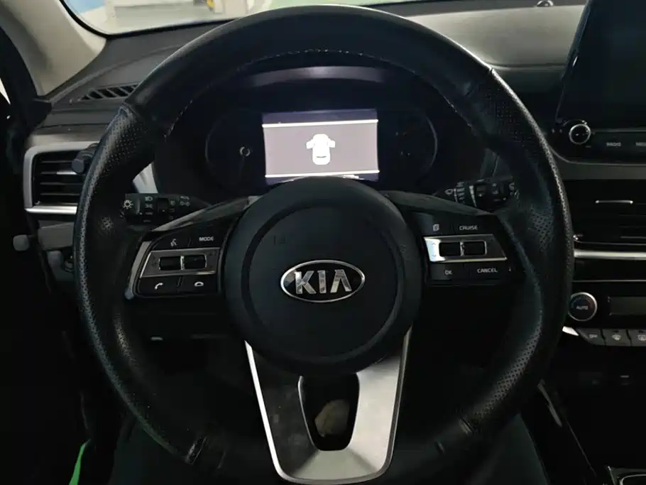 Kia Sportage — фото 15