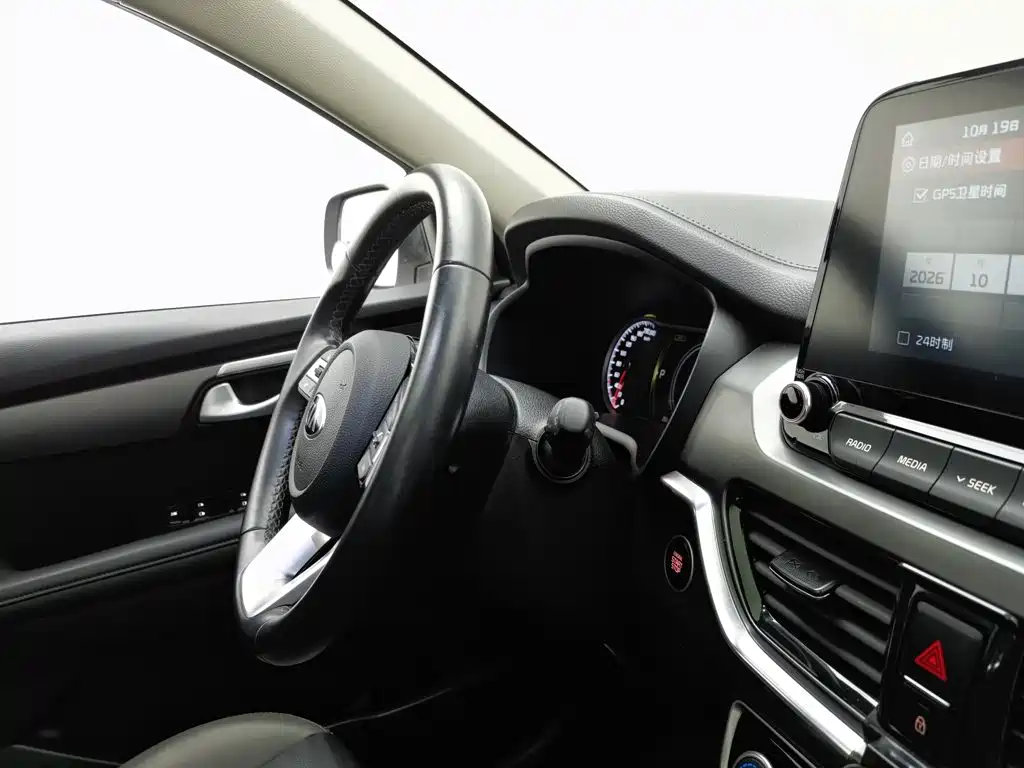 Kia Sportage — фото 22