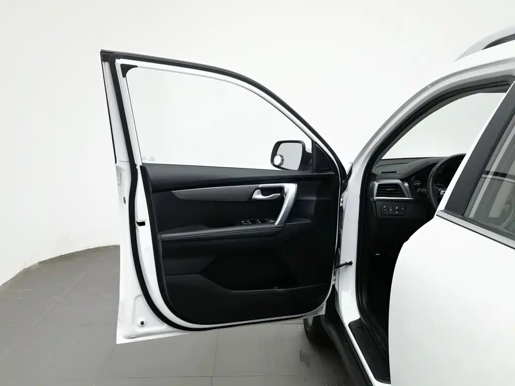 Kia Sportage — фото 8