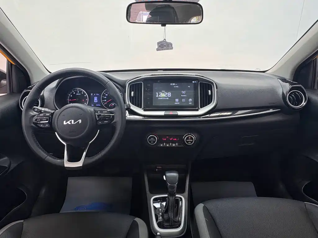 Kia KX1 — фото 15