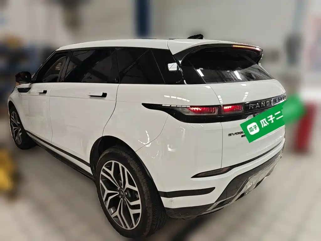 Land Rover Evoque — фото 24