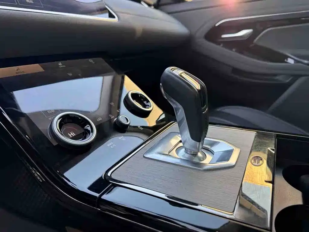 Land Rover Evoque — фото 6