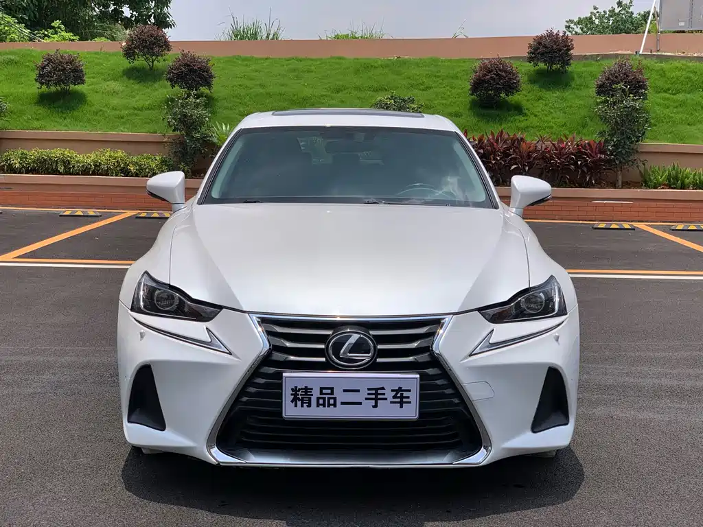 Lexus IS — фото 2
