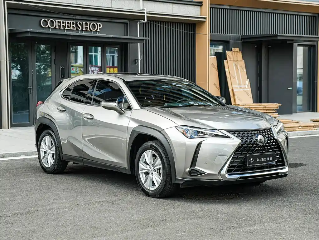 Lexus UX — фото 3