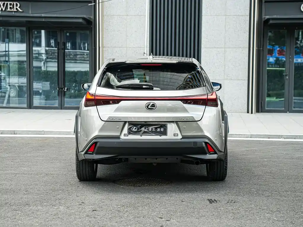 Lexus UX — фото 5