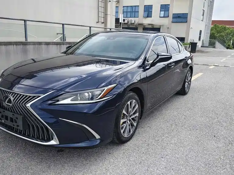 Lexus ES — фото 2