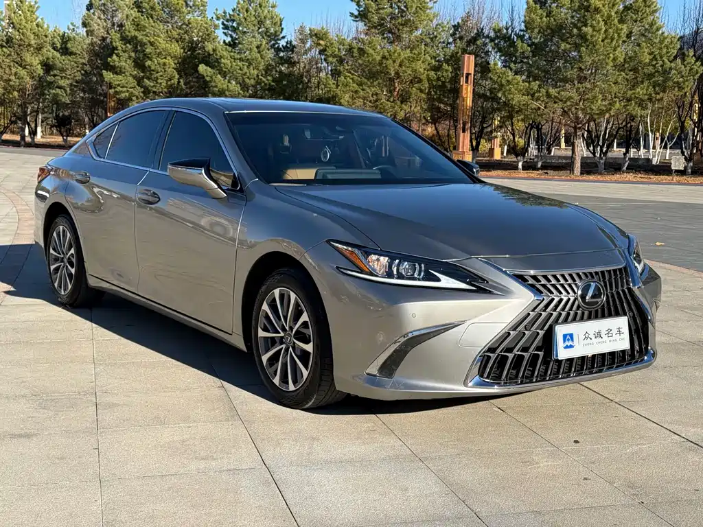 Lexus ES — фото 3