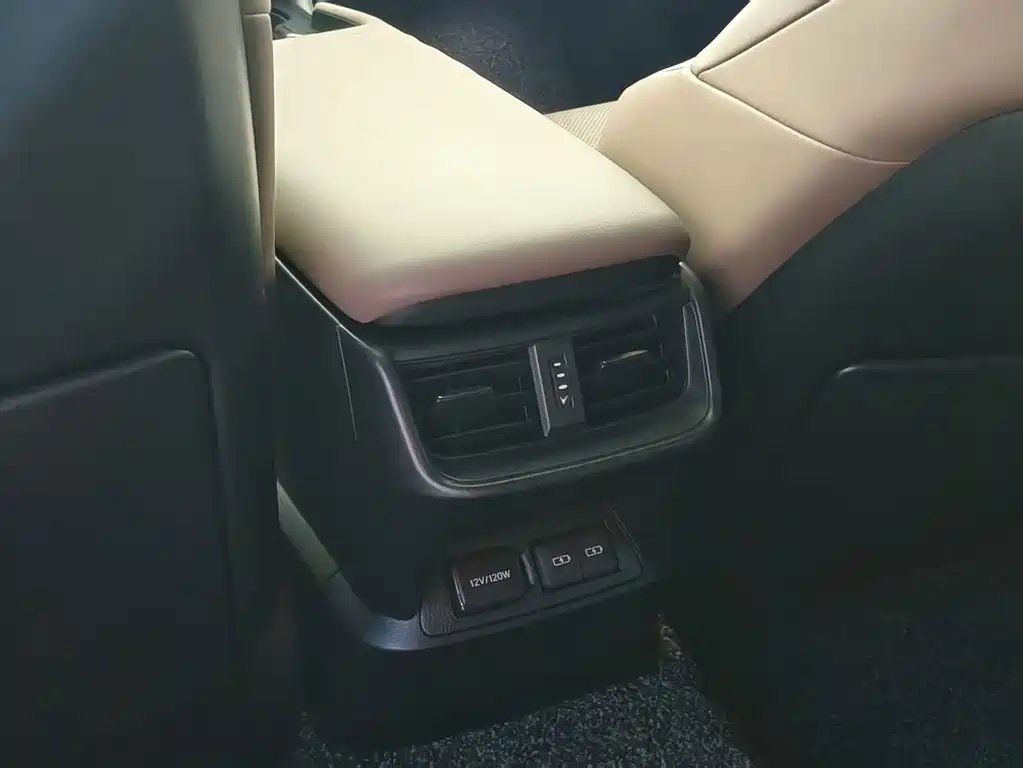 Lexus ES — фото 14