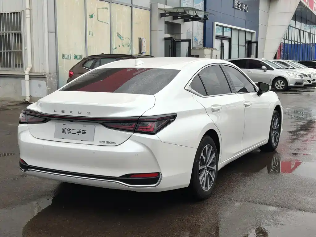 Lexus ES — фото 4