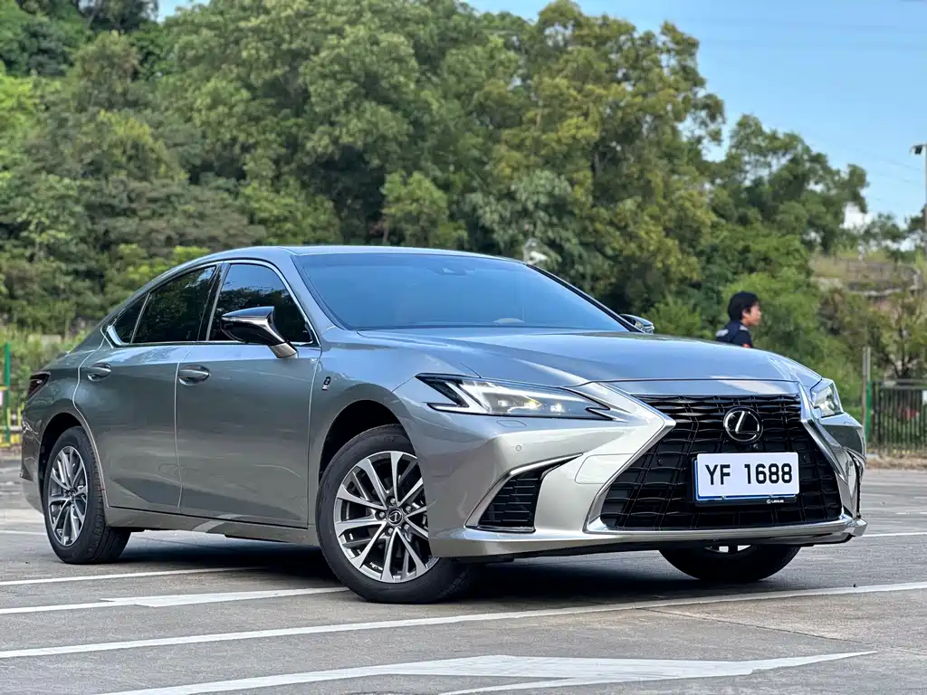 Lexus ES — фото 3