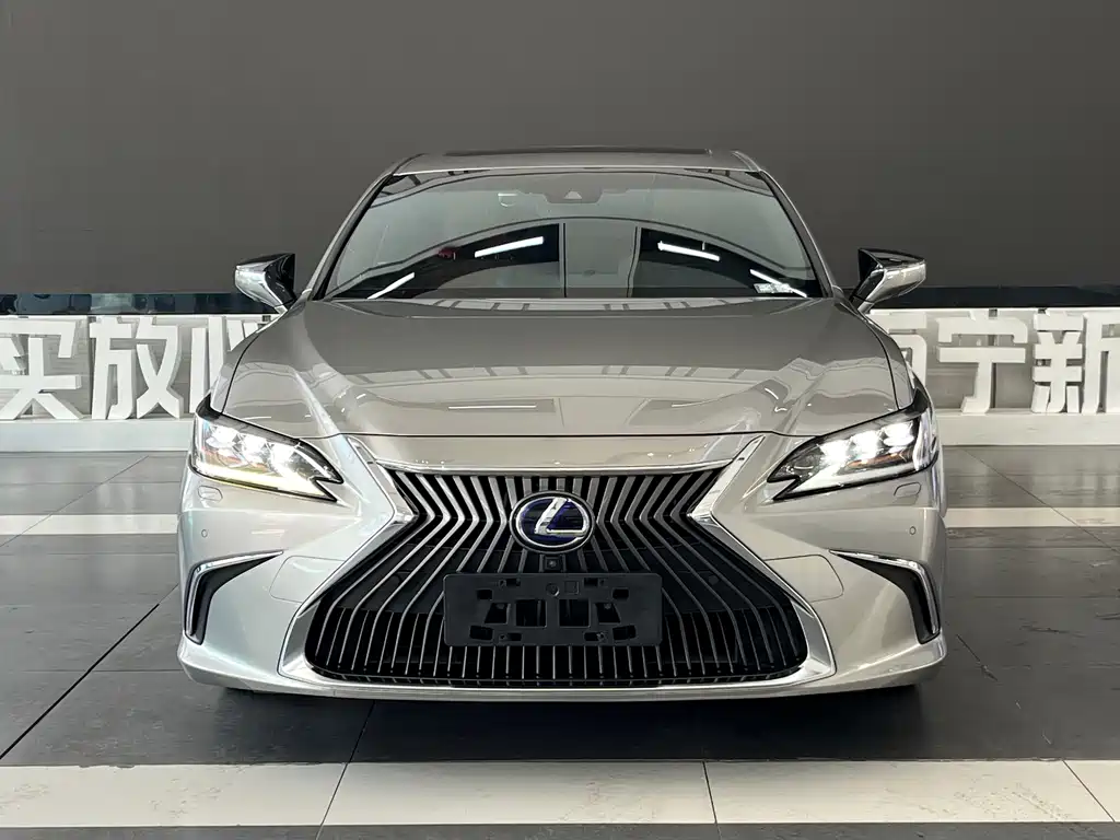 Lexus ES — фото 2
